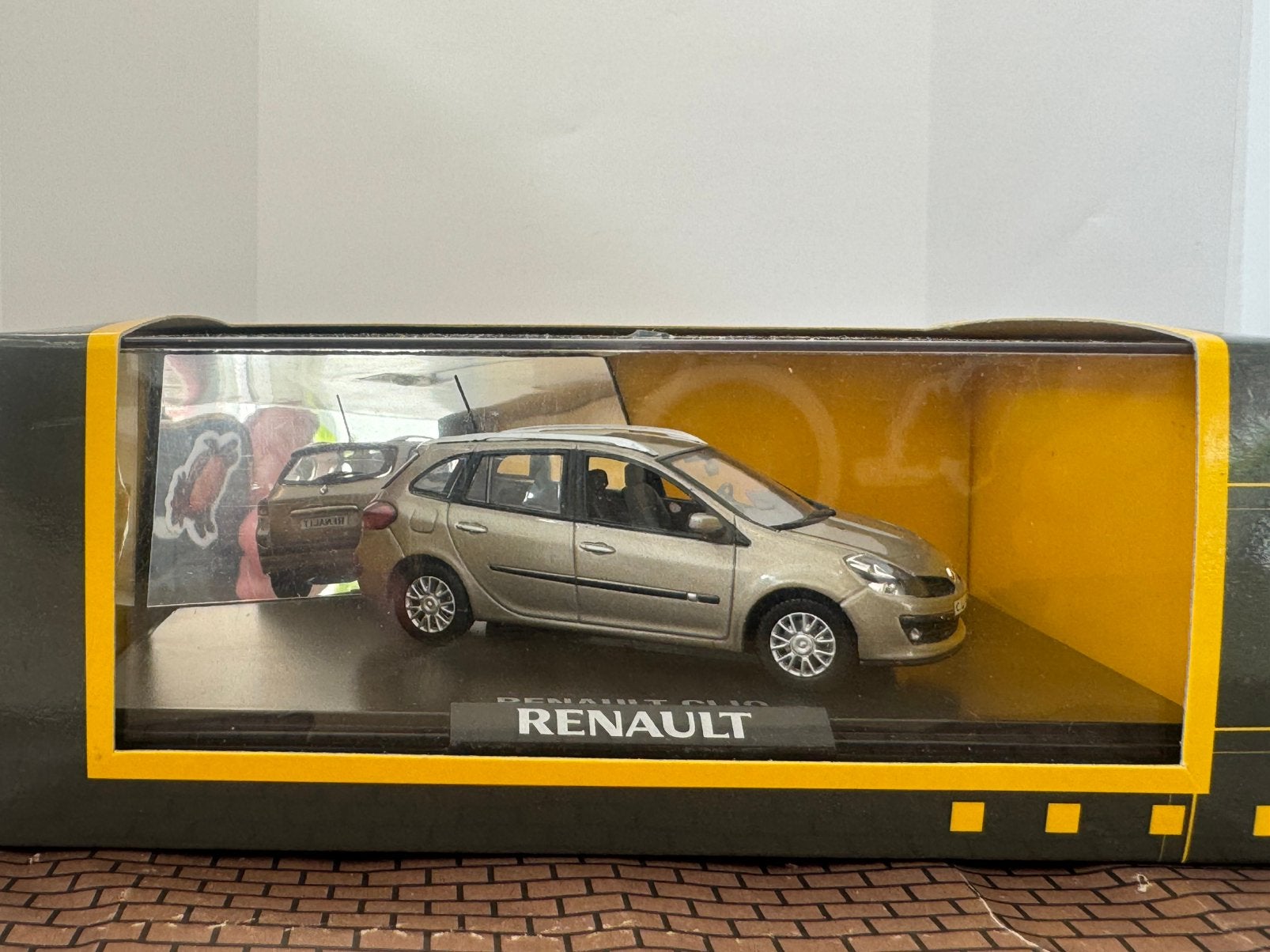 Renault Clio Estate 2006 Beige Norev 1:43, Ophalen of Verzenden, Zo goed als nieuw, Auto, Norev