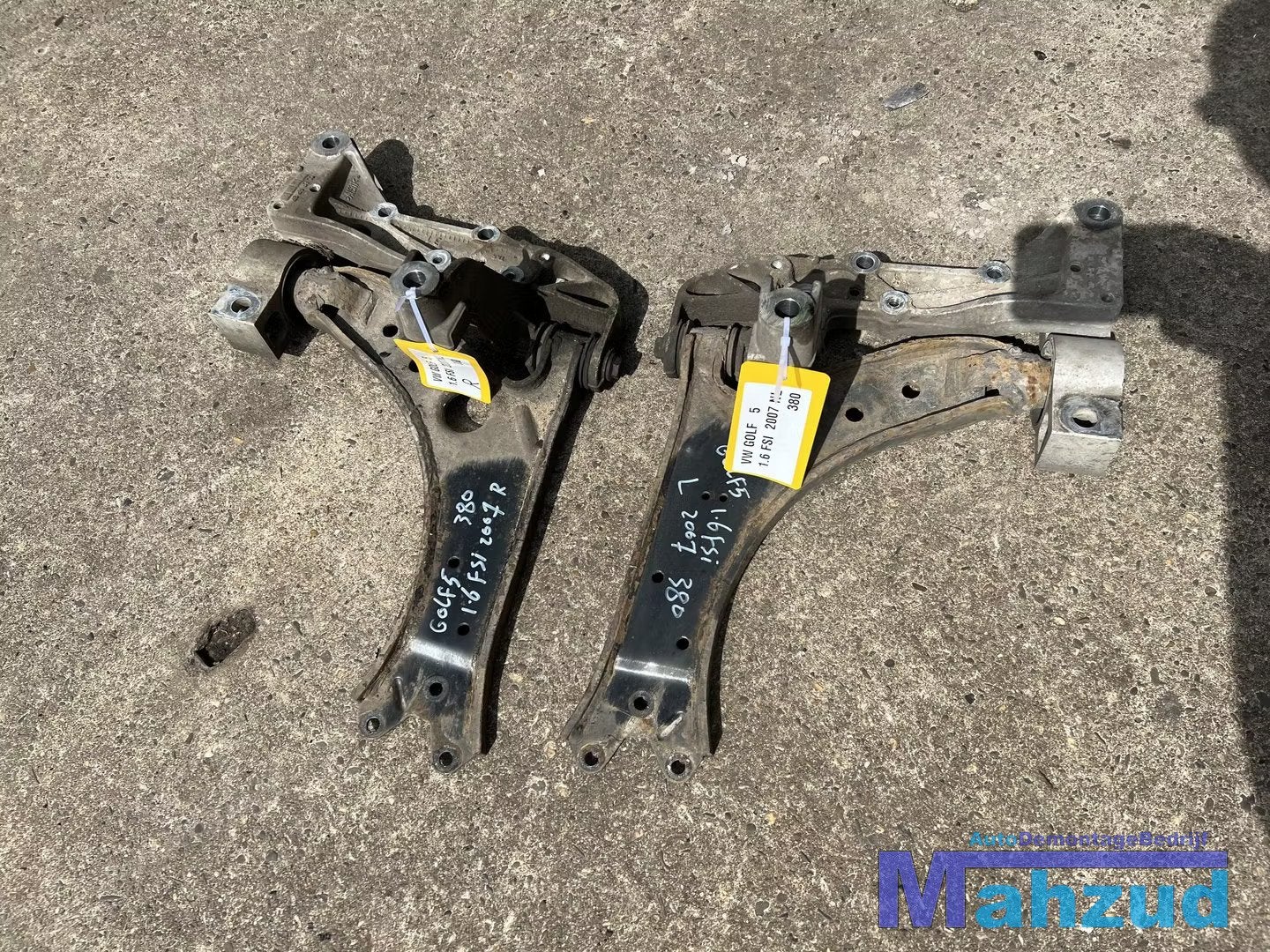 VW GOLF 5 Draagarm links rechts 2003-2010, Gebruikt, Volkswagen, Volkswagen AG, Berliner Ring 2
38440  Wolfsburg, DE