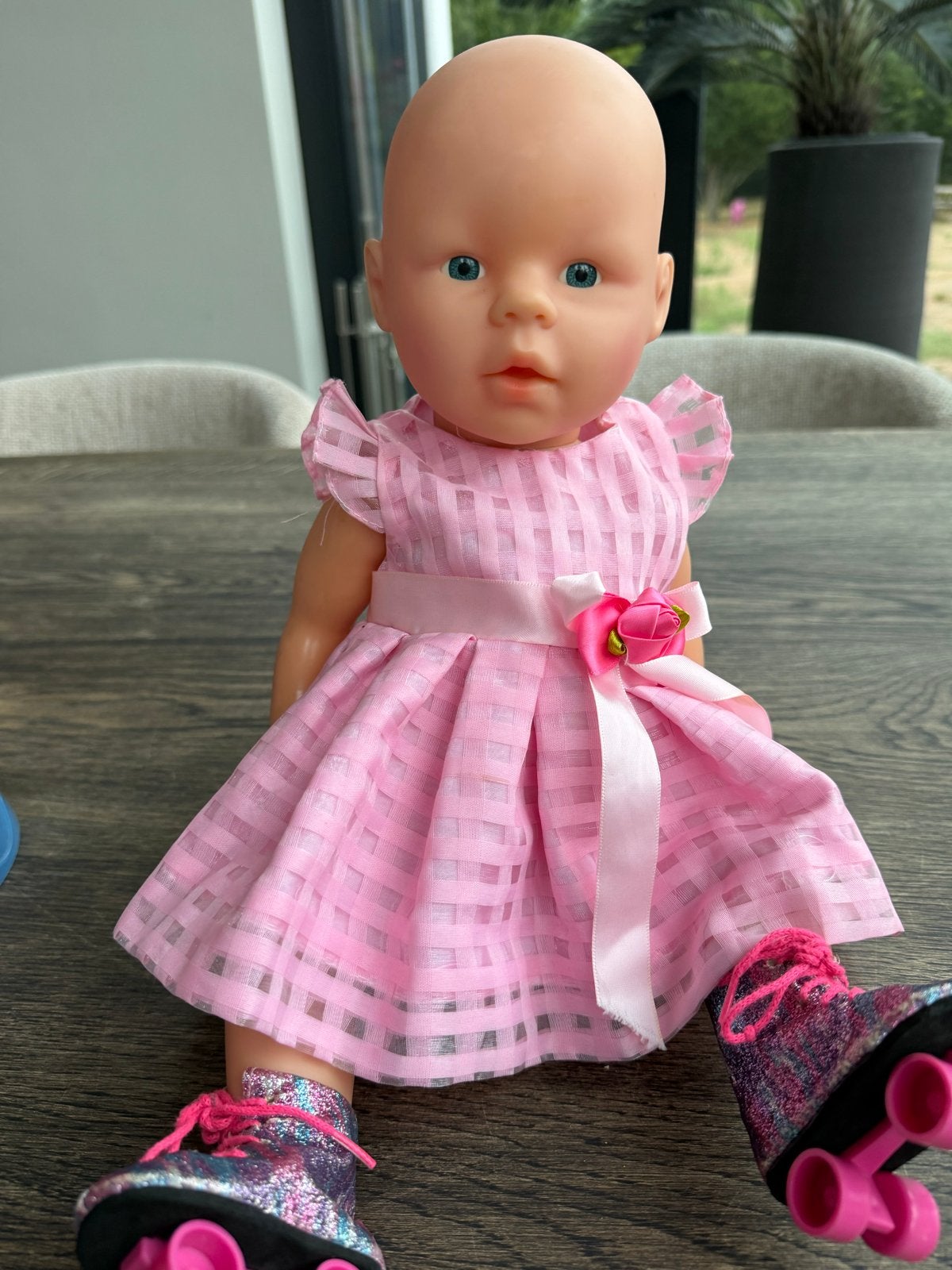 pop met rolschaatsen en accessoires, Ophalen, Gebruikt, Babypop