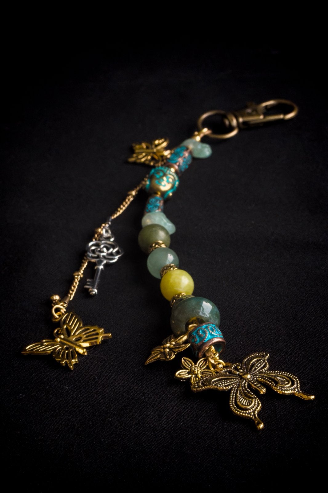Sleutelhanger met Vlinders en Natuursteen, Sieraden, Tassen en Uiterlijk, Kettingen, Met hanger, Ophalen of Verzenden, Zo goed als nieuw