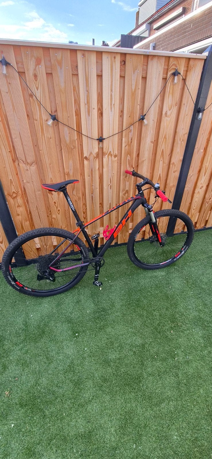 Mountainbike BH Expert, Hardtail, Zo goed als nieuw, Schijfrem, 53 tot 57 cm