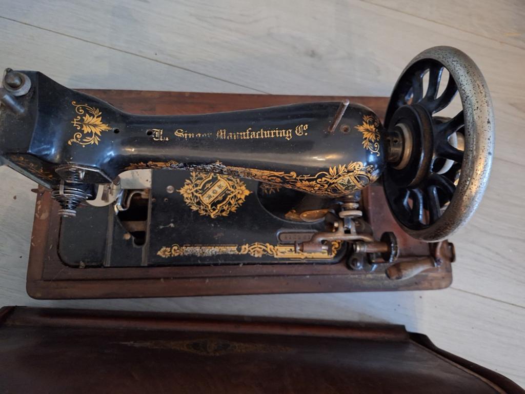Singer naaimachine, Ophalen