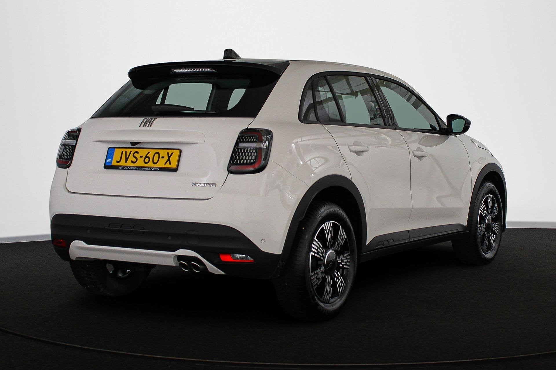 Fiat 600 1.2 Hybrid Icon Stoelverwarming Camera Keyless Carp, Auto's, Stof, Gebruikt, 1199 cc, 620 kg