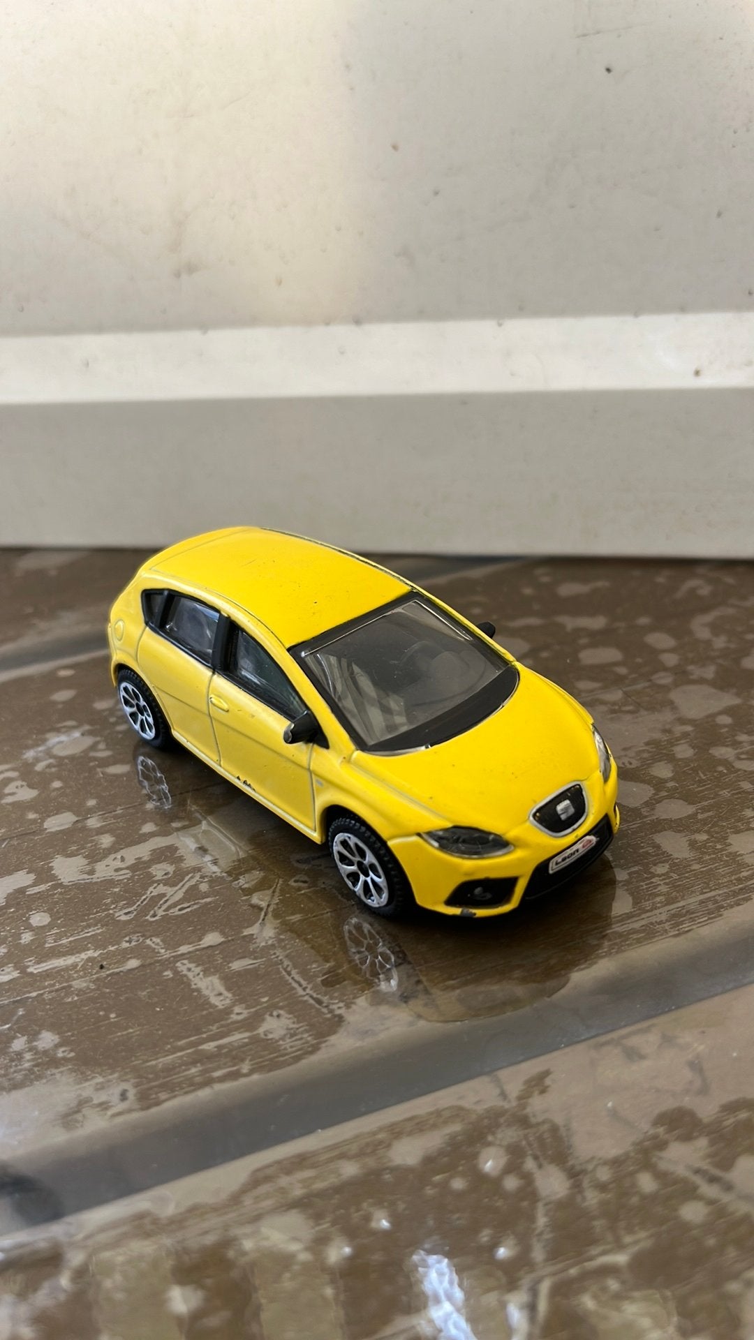 SEAT LEON CUPRA, Bburago, 1:43, Ophalen of Verzenden, Zo goed als nieuw, Auto