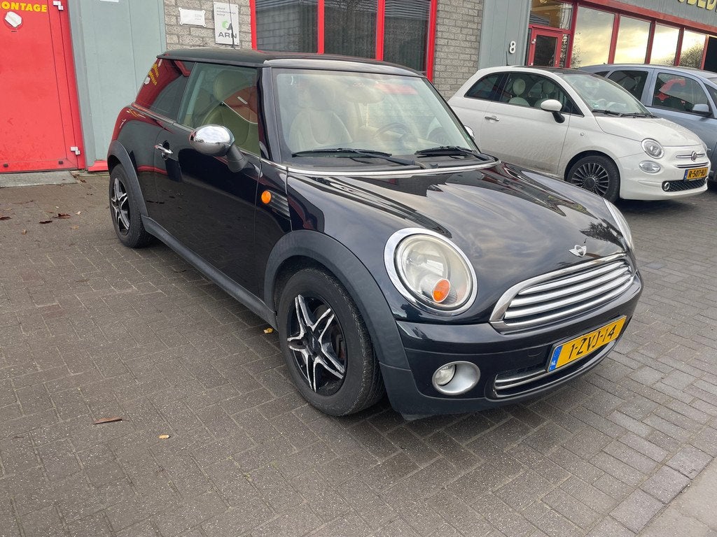Mini Mini 1.4 One, 15 km/l, Gebruikt, 4 stoelen, Leder