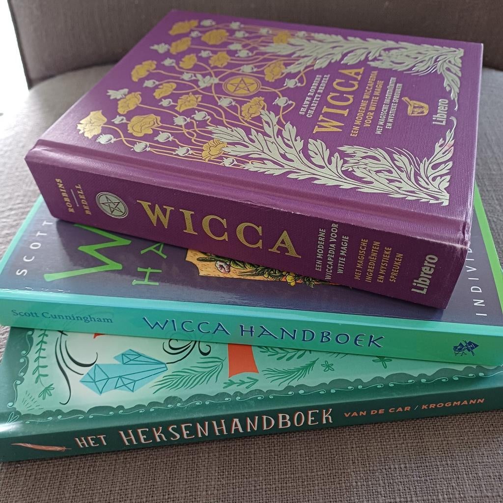 3 boeken over hekserij., Ophalen of Verzenden