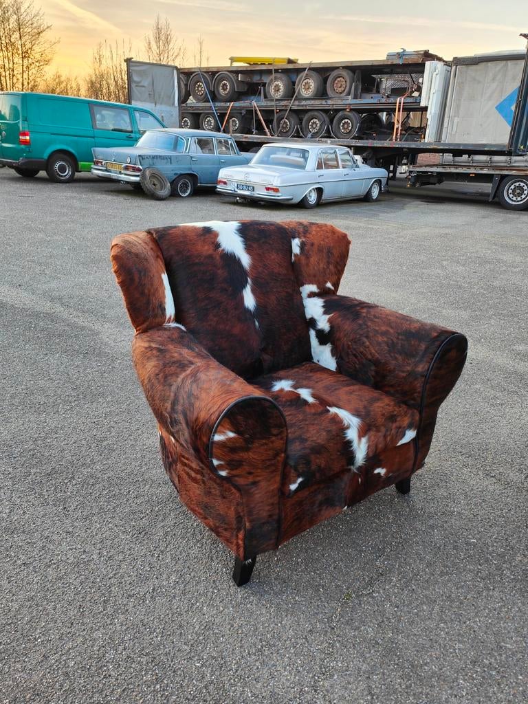 Fauteuil met koeienhuid, Ophalen of Verzenden