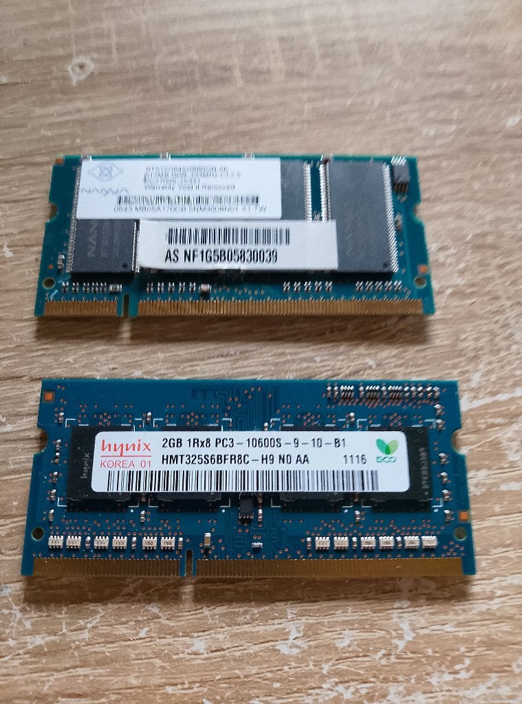 Nanya 1GB DDR2 SO‑DIMM, Ophalen of Verzenden, DDR2, Laptop, Gebruikt