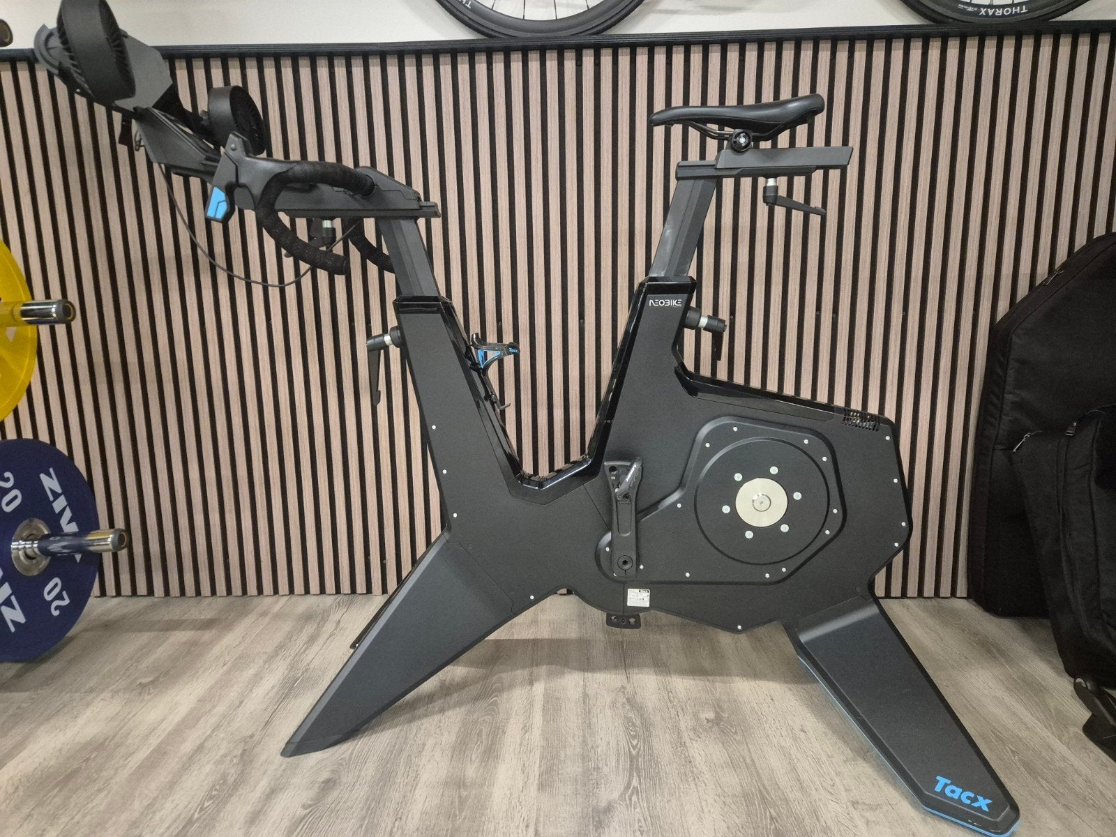 Tacx Neo Bike Smart T8000 Hometrainer, Sport en Fitness, Ophalen of Verzenden, Zo goed als nieuw, Metaal, Benen