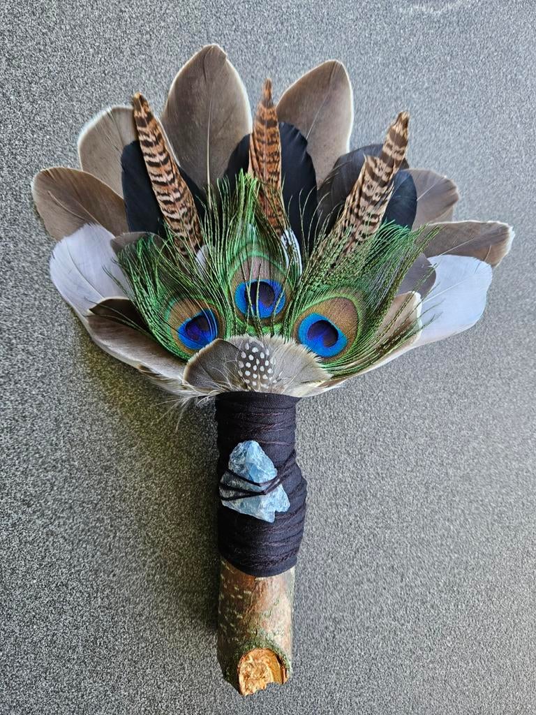 Smudge feathers regenboog fluoriet veren waaier reiki wicca, Ophalen of Verzenden