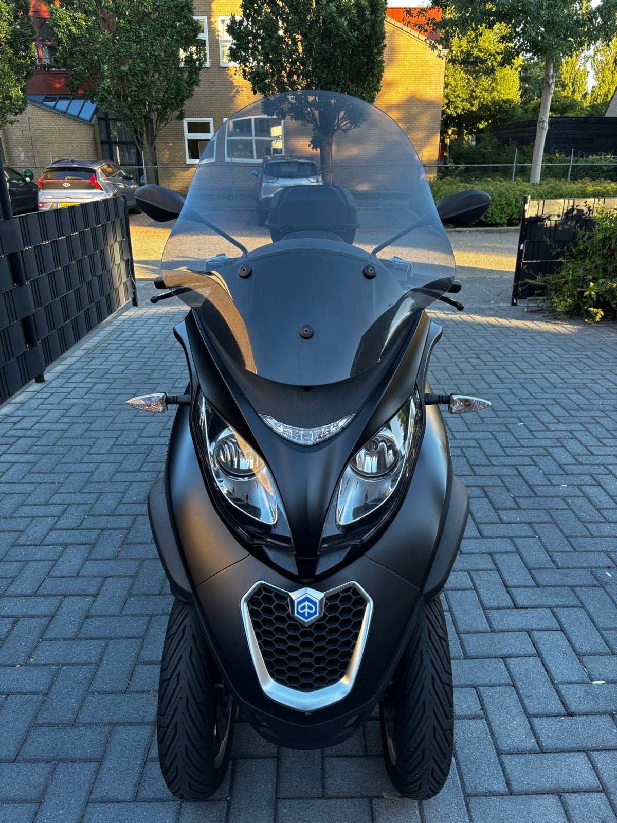 PIAGGIO MP3 300IE SPORT 2015 21000KM MAT ZWART, Motoren, Particulier, Toermotor, 11 kW of minder, Automaat