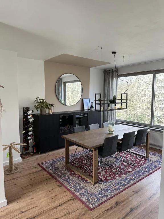 Zwart Besta dressoir met glazen deuren, Met deur(en), Modern, industrieel, Glas, 150 tot 200 cm