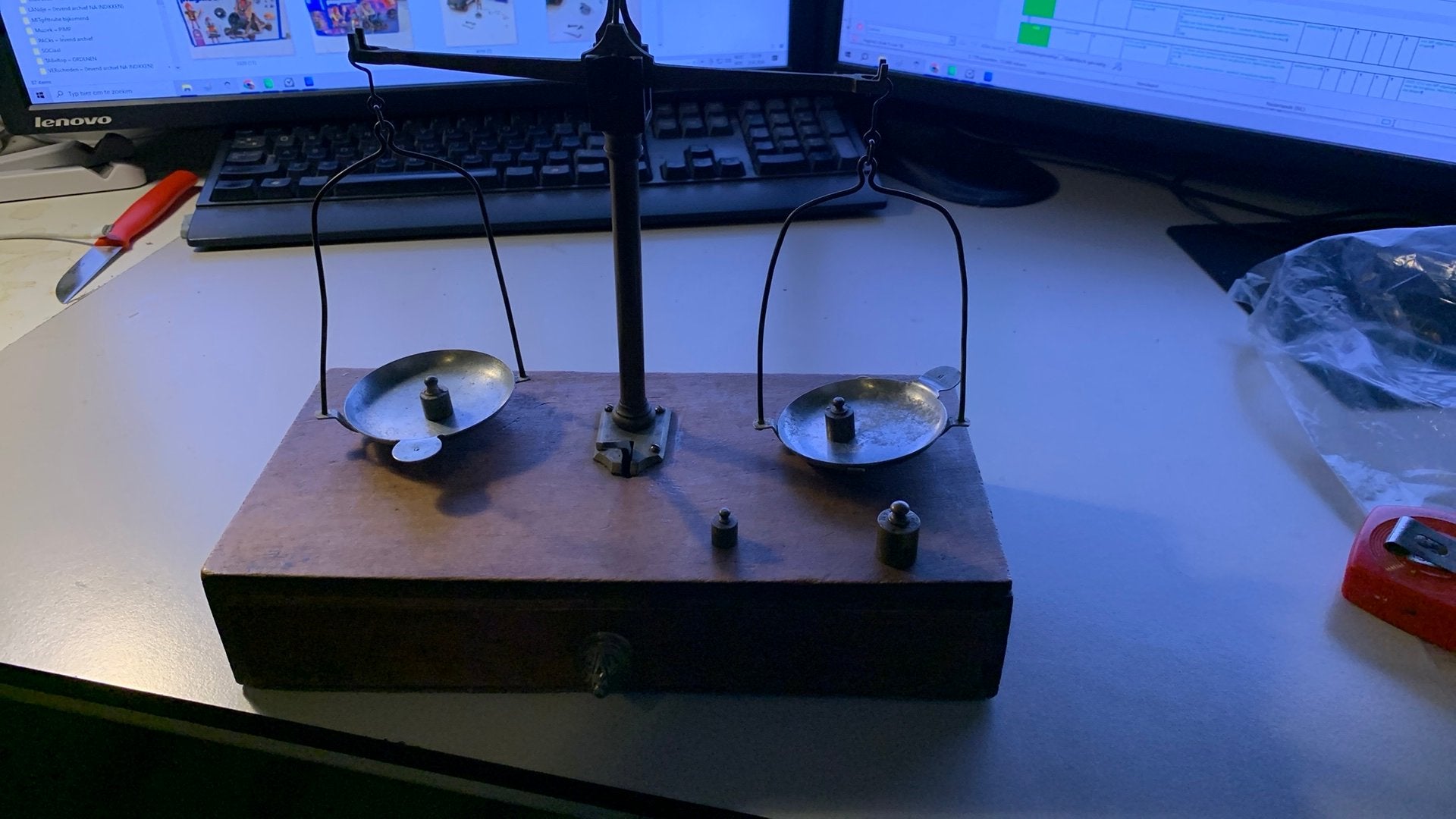 Antieke Balansweegschaal met Gewichten, Ophalen of Verzenden