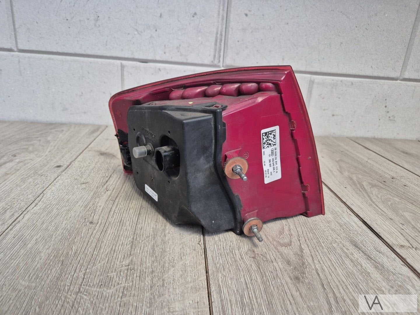 Achterlicht rechts carrosserie Audi A8 d3 2002 - 2006 DEFECT, Auto-onderdelen, Gebruikt, -, -, -