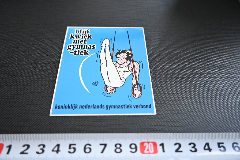 sticker strip 008 rob gorter blijf kwiek met gymnastiek KNGV, Ophalen, Zo goed als nieuw