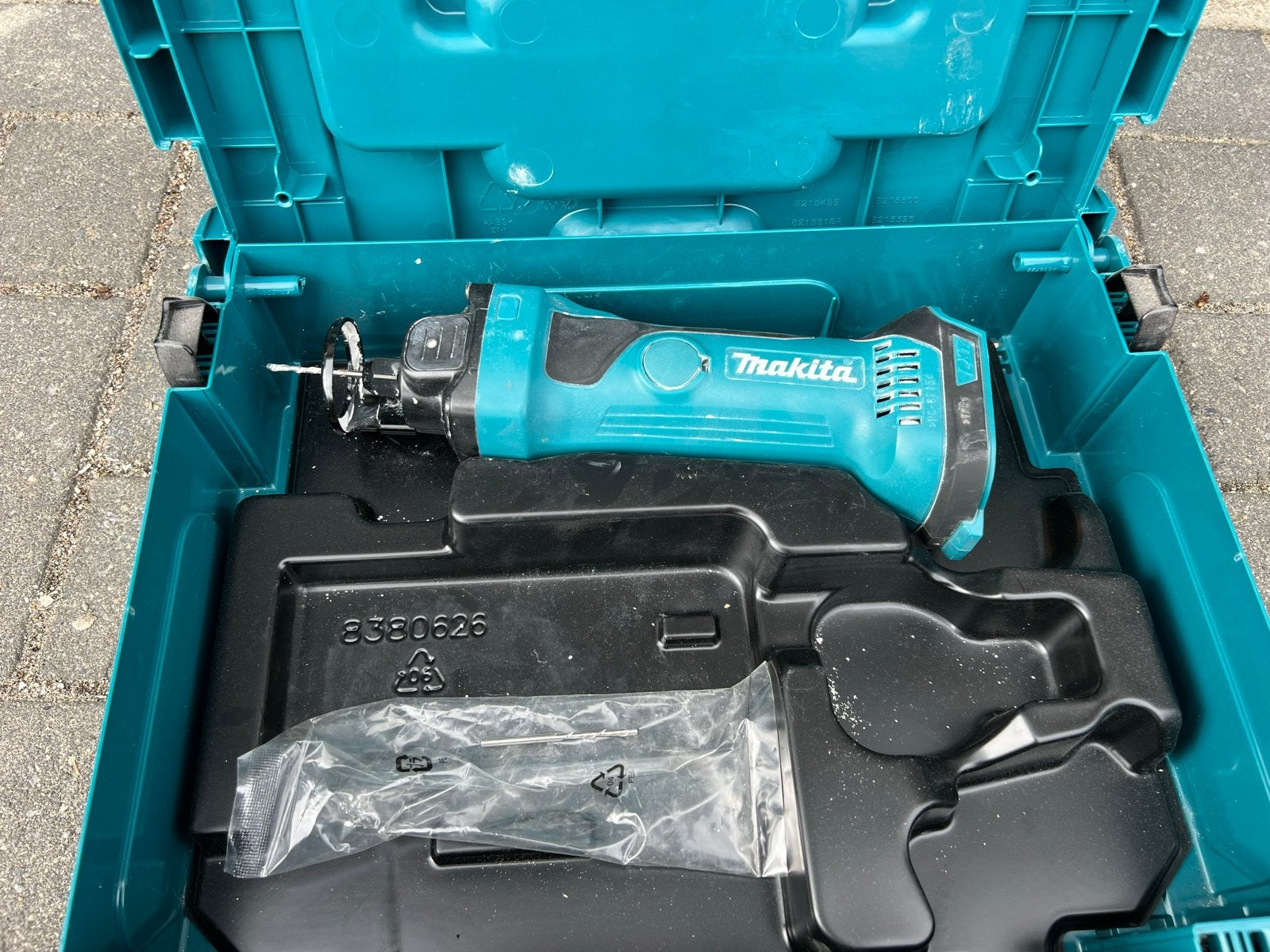 Makita DCO180 Gipsfrees - Zo goed als nieuw, Doe-het-zelf en Verbouw, Verzenden, Zo goed als nieuw, Accu, Overige soorten
