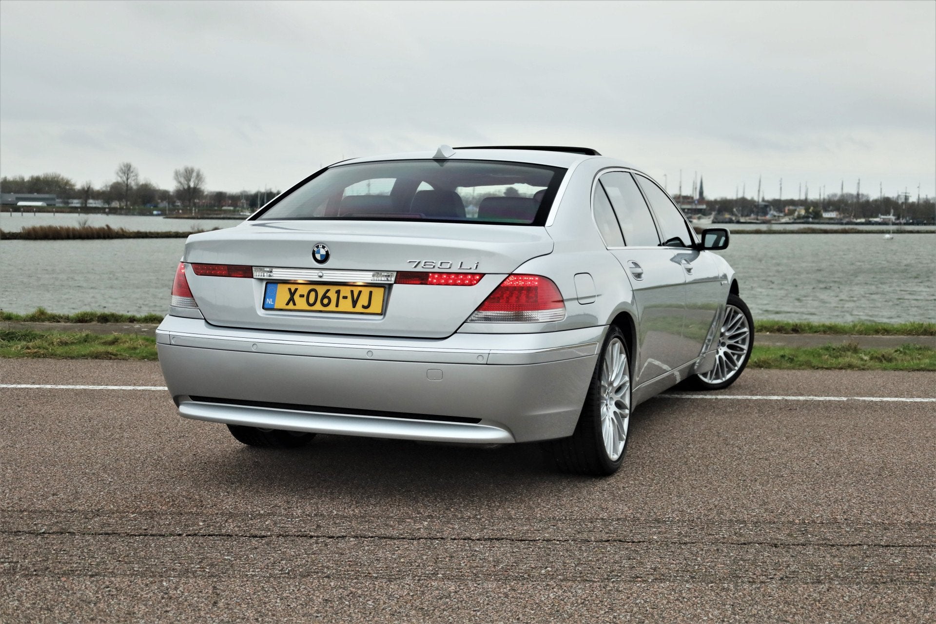 BMW 7 Serie 760Li Youngtimer 79590km (bj 2005, automaat), Automaat, Achterwielaandrijving, Gebruikt, Zwart