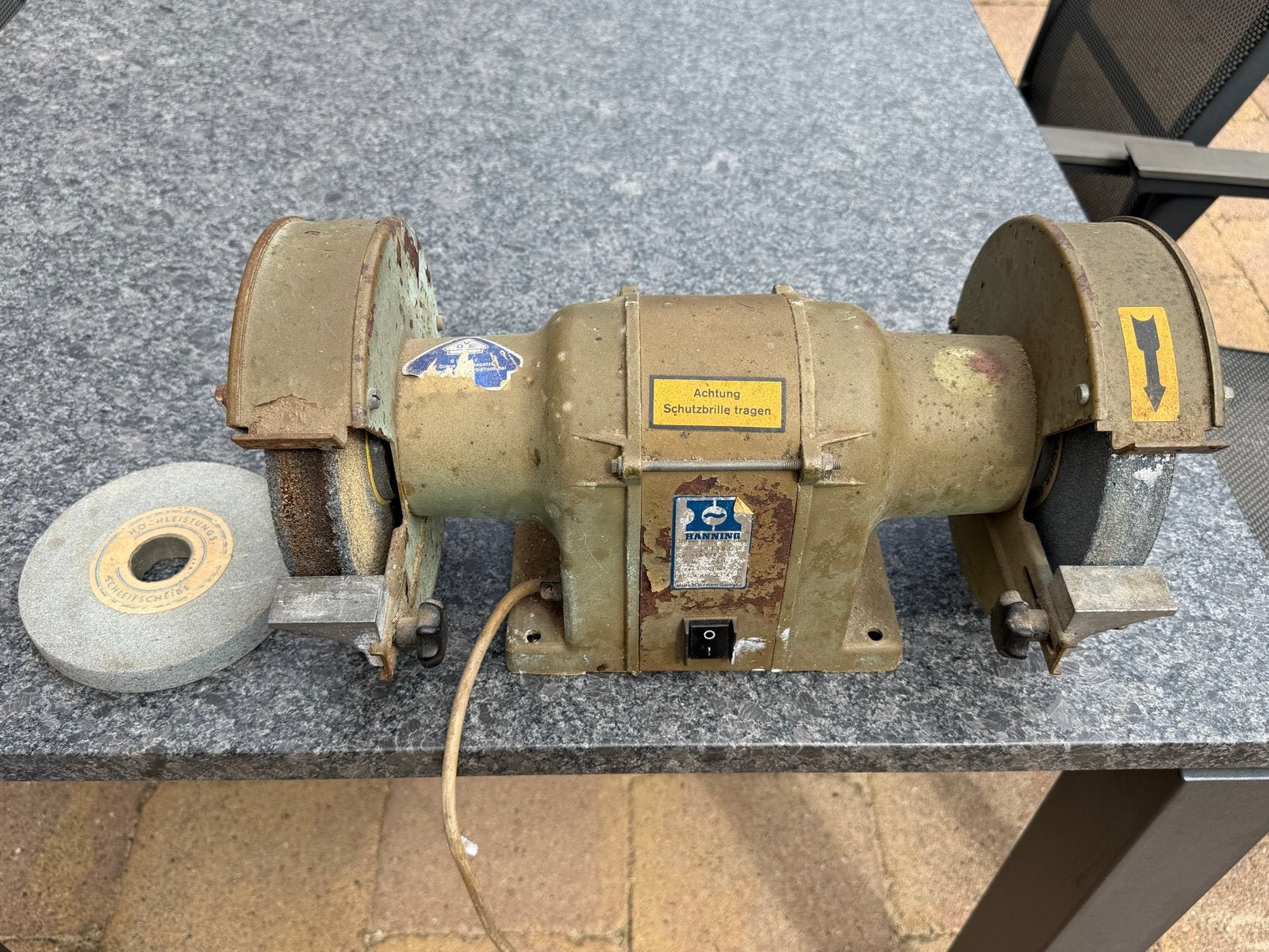 Hanning 175 E7B2 Dubbele Slijpbok + Extra Slijpsteen, Ophalen, Gebruikt, Minder dan 700 watt, Werkbankslijpmachine