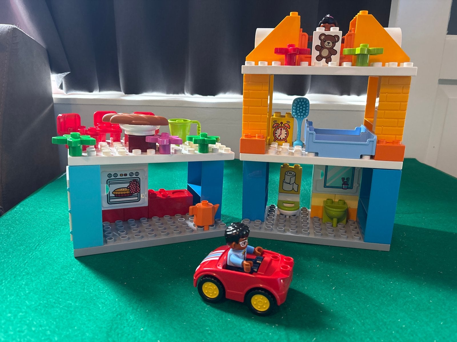 Lego Duplo Familiehuis 10835 - Compleet met figuren en auto, Overige thema's, Ophalen of Verzenden, Zo goed als nieuw, Compleet