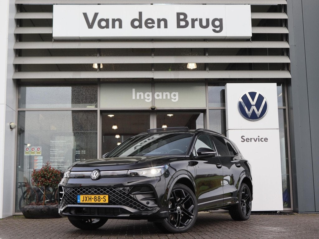 Volkswagen Tiguan 1.5 272 pk eHybrid R-Line Edition | Blacks, Auto's, Stof, Euro 6, 4 cilinders, 2000 kg