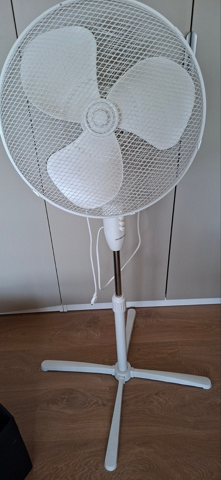 ventialator inventum, Ophalen, Zo goed als nieuw, Statiefventilator