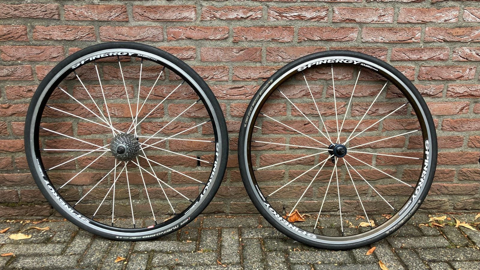 Spinergy xaero Wielset met Shimano 11-speed Cassette, 28 inch, Velgrem, Aluminium, Zo goed als nieuw