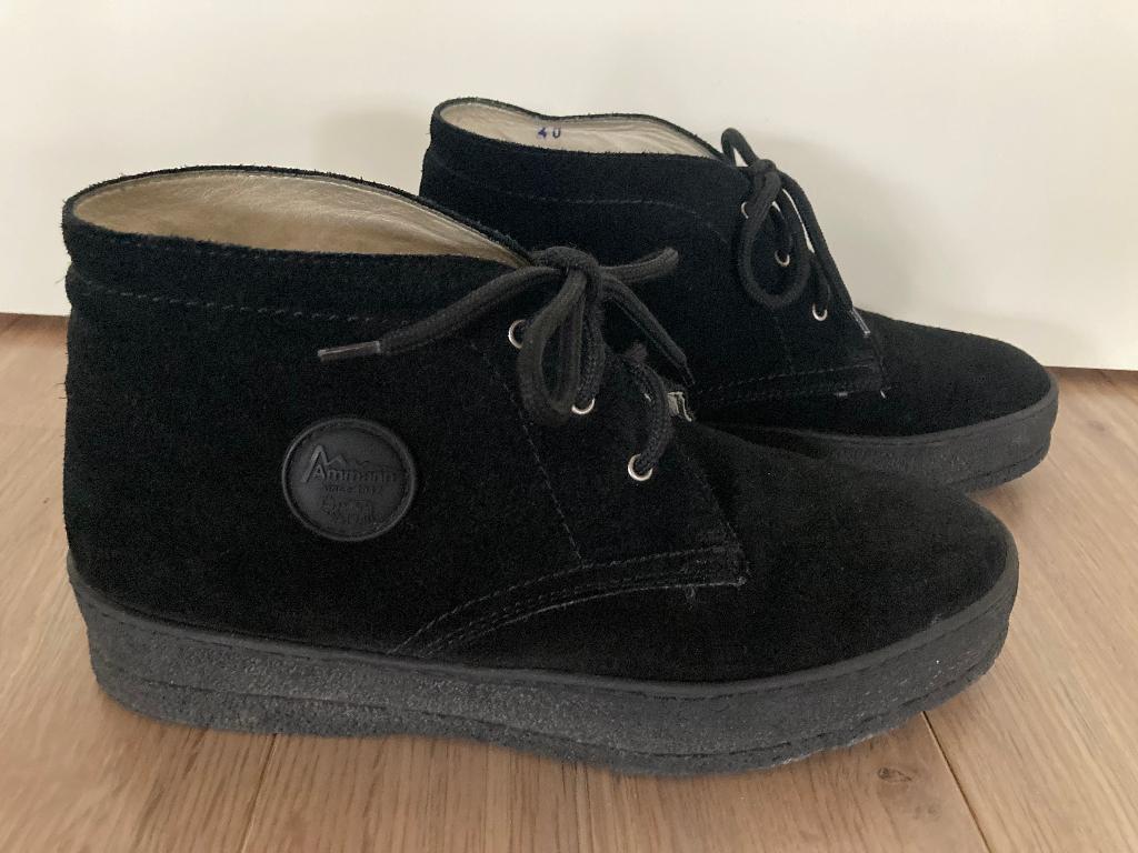 Zwart suède enkellaarsjes/schoenen - Ammann, Kleding | Dames, Ammann, Zwart, Ophalen of Verzenden, Sneakers of Gympen