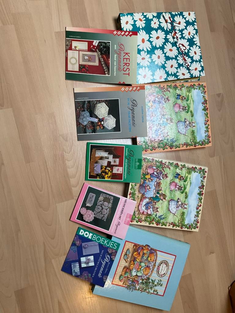 Pergamano patronen en boekjes - Complete set voor hobbyist, Ophalen, Gebruikt, Papier of Karton, Knutselboek
