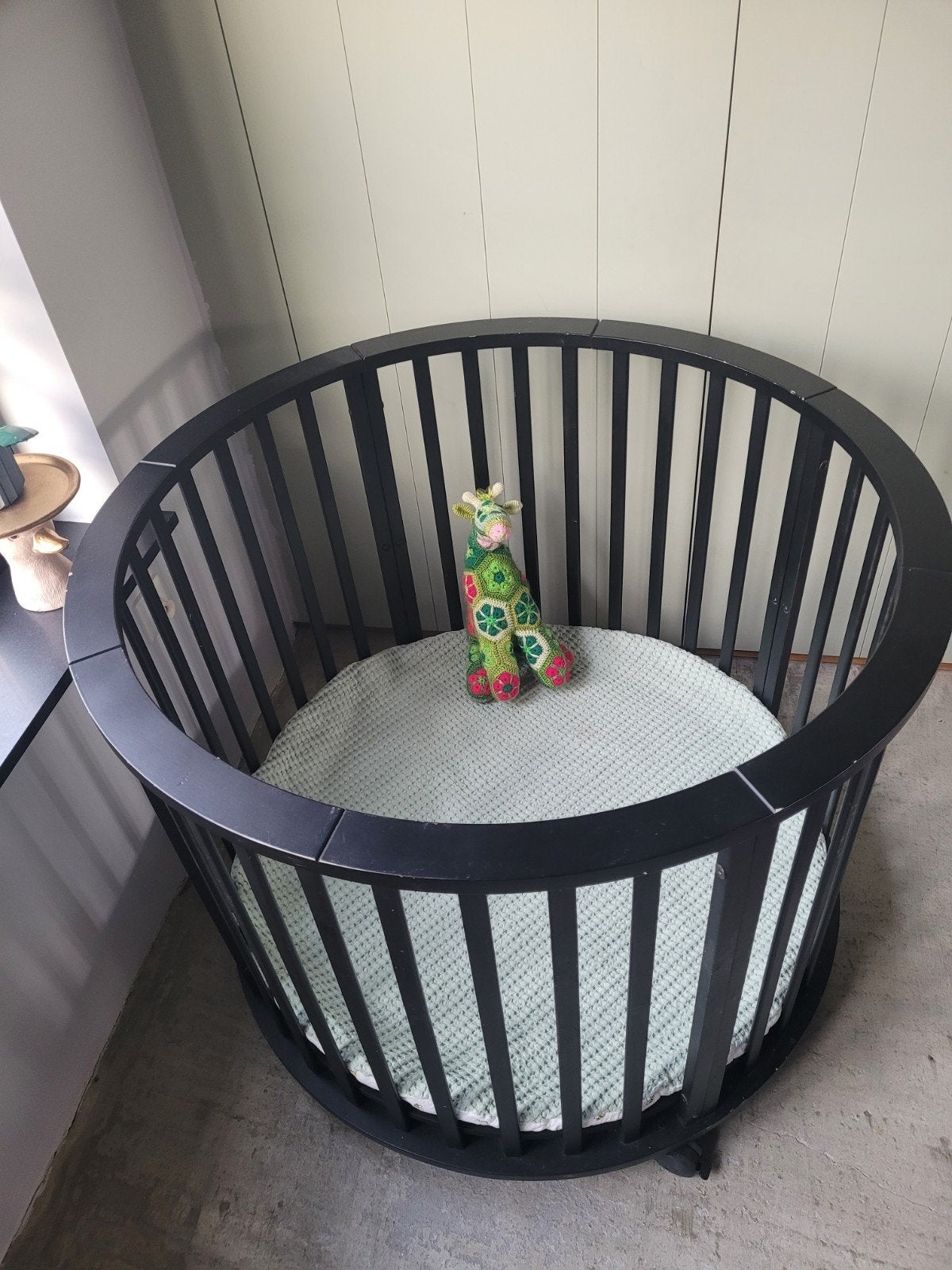 zwarte ronde box - Europe baby, Kinderen en Baby's, Ophalen, Gebruikt, Rond, In hoogte verstelbaar