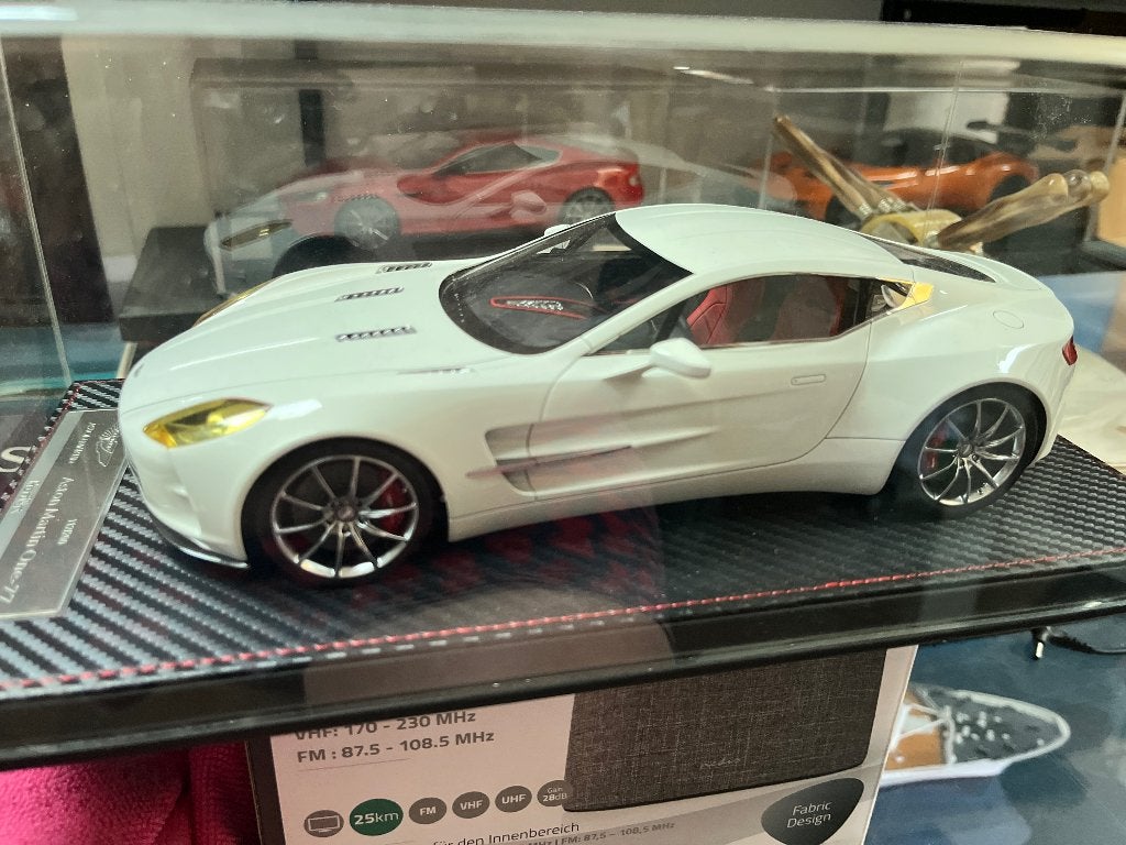 Aston Martin One - 77 van Frontiart schaal 1/18, Ophalen of Verzenden, Nieuw, Auto, Overige merken