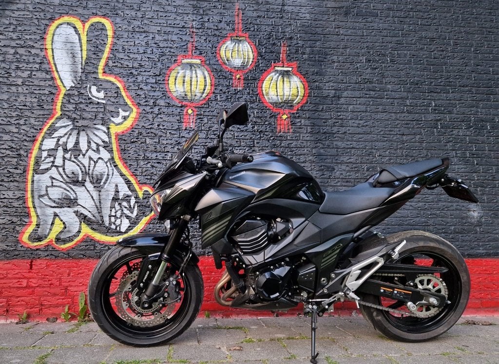 Stoere Kawasaki Z800 Full Black, Motoren, Motoren | Kawasaki, 4 cilinders, Particulier, Handgeschakeld, 12 t/m 35 kW