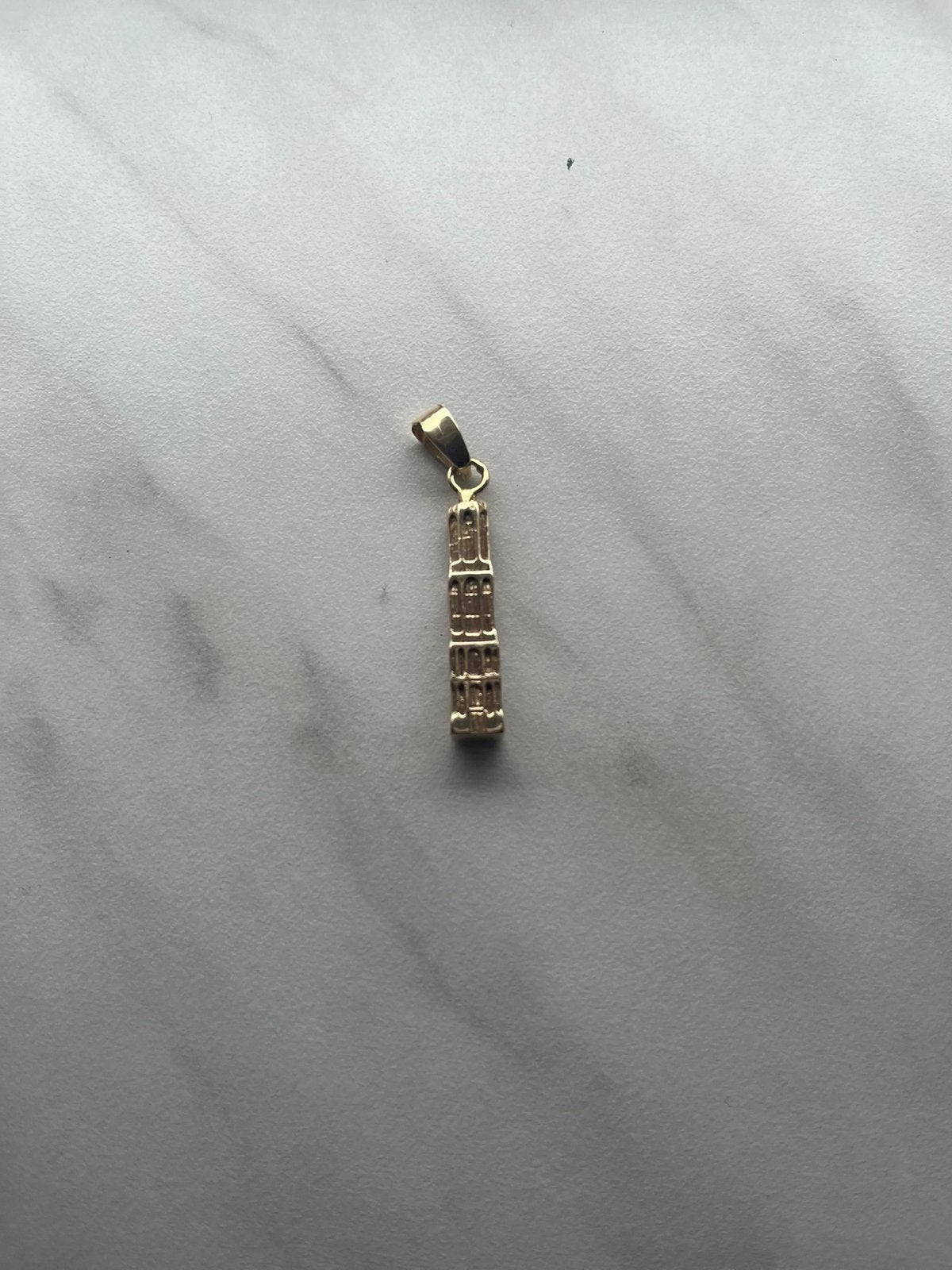 14 karaat gouden domtoren hanger, Ophalen, Zo goed als nieuw, Goud