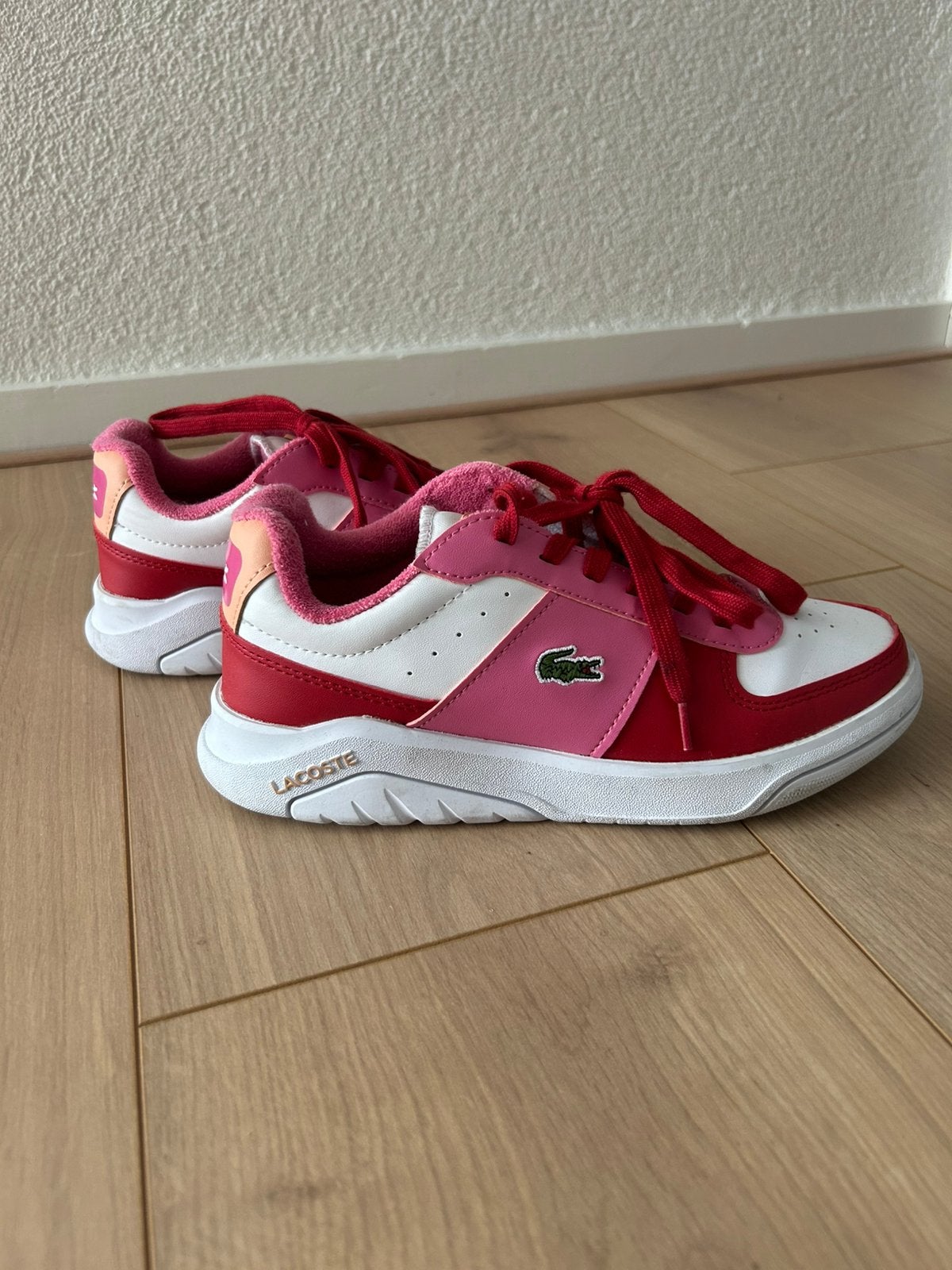 Lacoste sneakers maat 37, Kleding | Dames, Schoenen, Ophalen, Zo goed als nieuw, Sneakers of Gympen