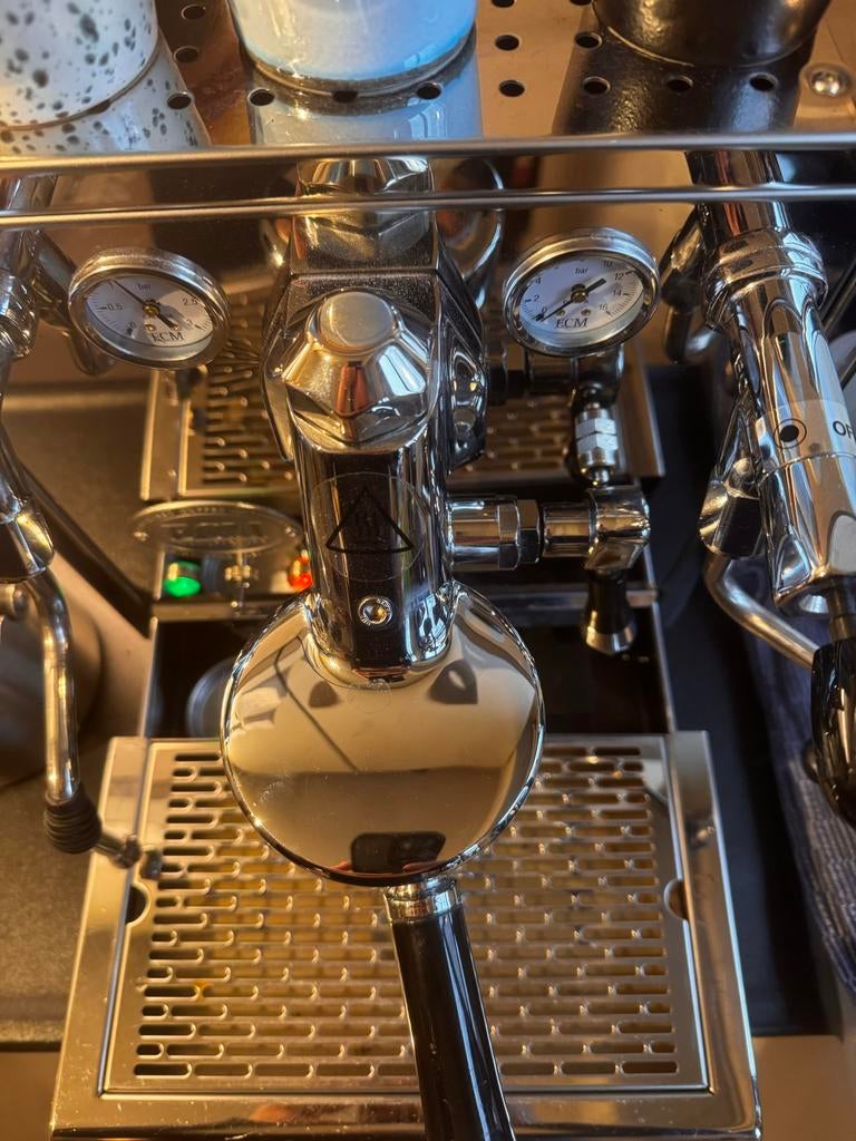 ECM Technika IV espressomachine incl. ECM s-64 auto. Molen, Stoompijpje, Gebruikt, Espresso apparaat, Gemalen koffie
