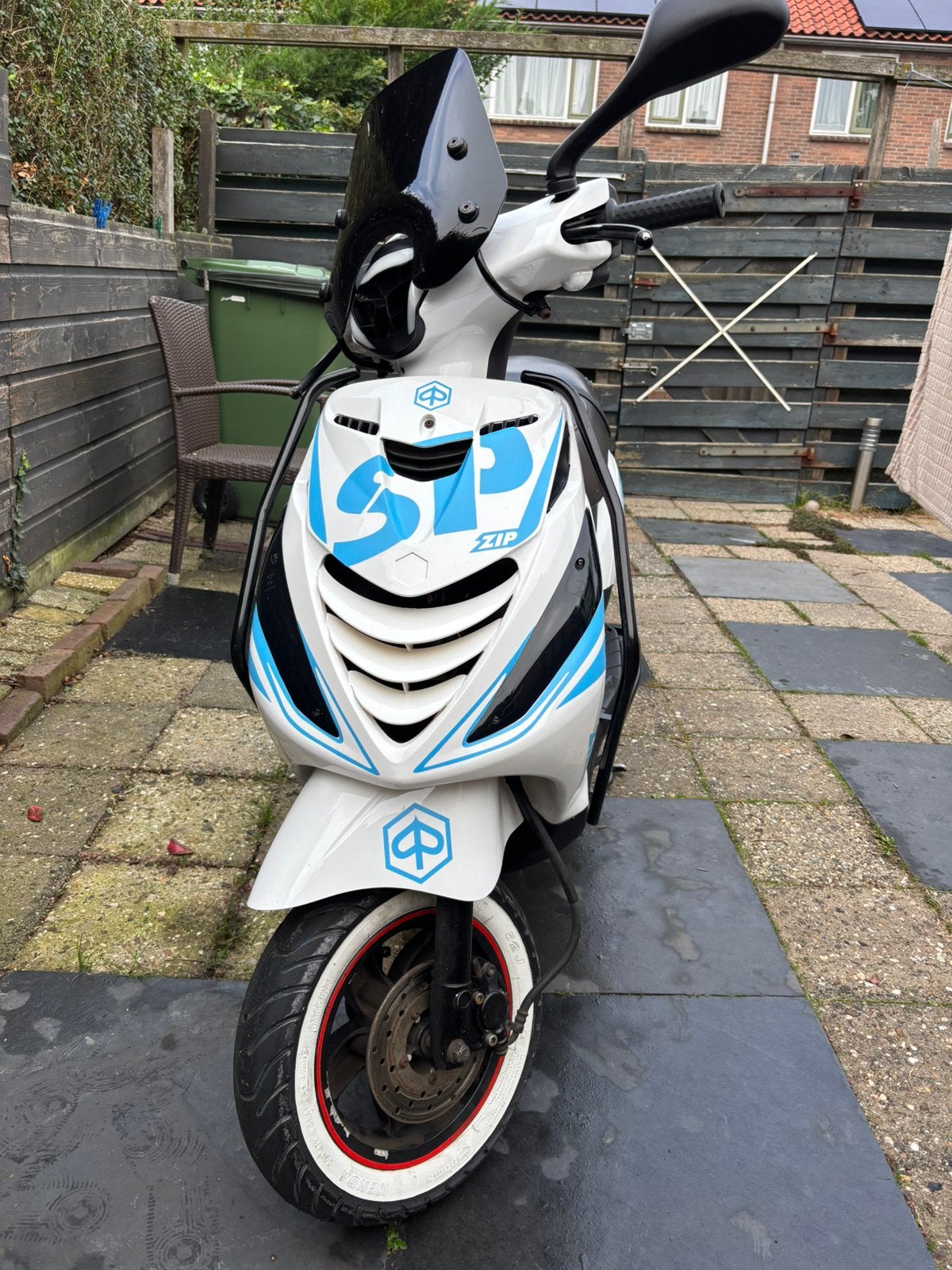 FRISSE 80cc zip !geen wok!, Fietsen en Brommers, Ophalen, Zo goed als nieuw, Benzine, Zip