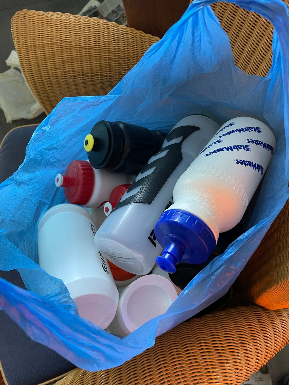 Diverse bidons en drinkflessen - Ideaal voor sport, Ophalen of Verzenden, Gebruikt