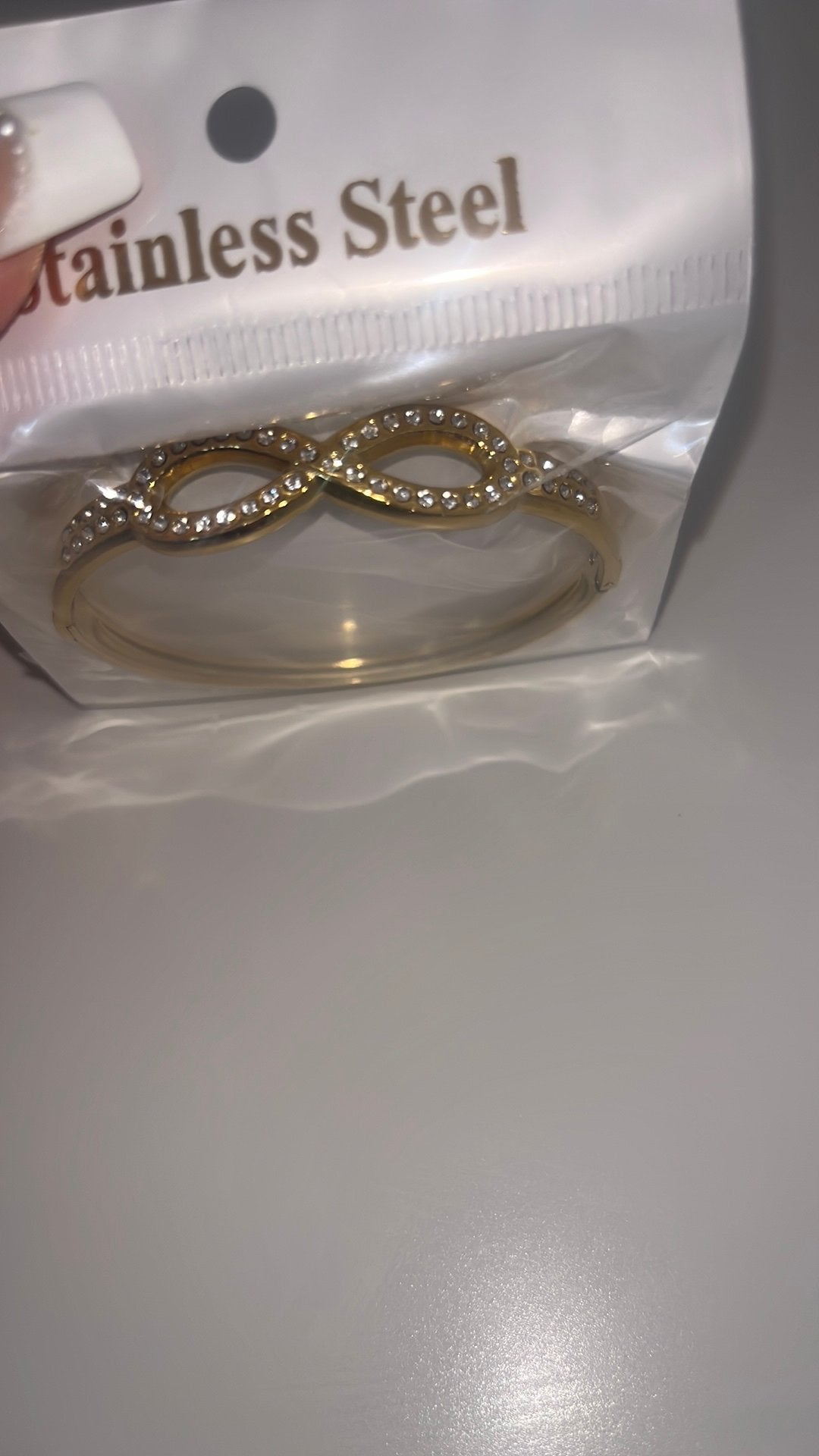 Infinity bracelet goud met diamandjes, Sieraden, Tassen en Uiterlijk, Ringen, Ophalen of Verzenden, Zo goed als nieuw, 17 tot 18