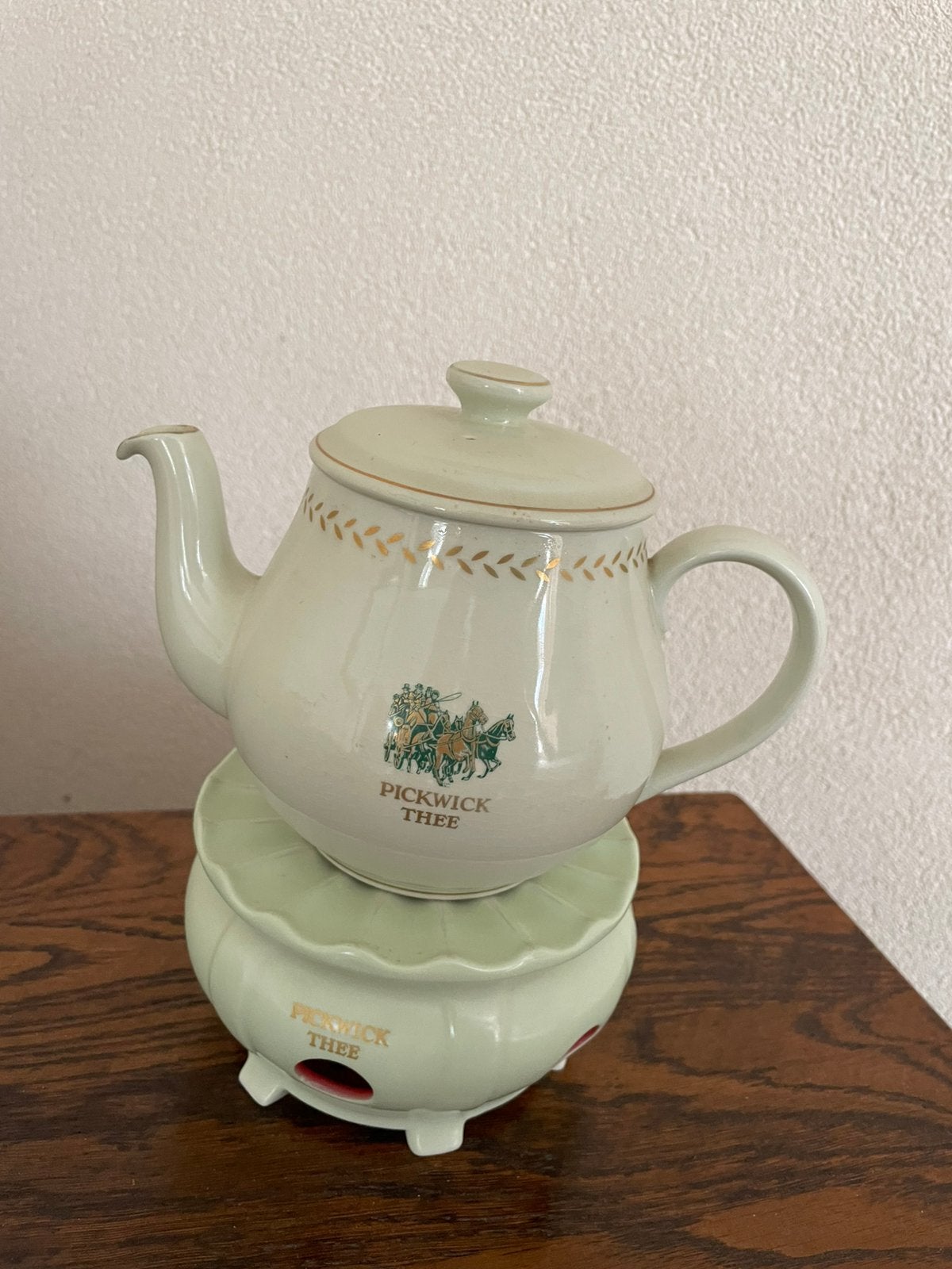 Theepot Douwe Egberts, Ophalen