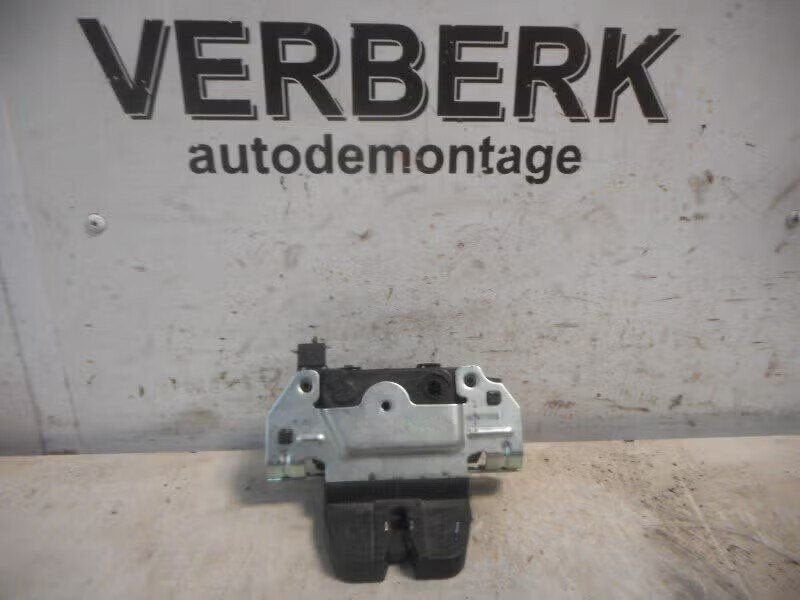 SLOTVANGER ACHTERKLEP Opel Astra H SW (L35) (131172850285), Auto-onderdelen, Bahnhofsplatz 65423 Rüsselsheim am Main, DE, Gebruikt
