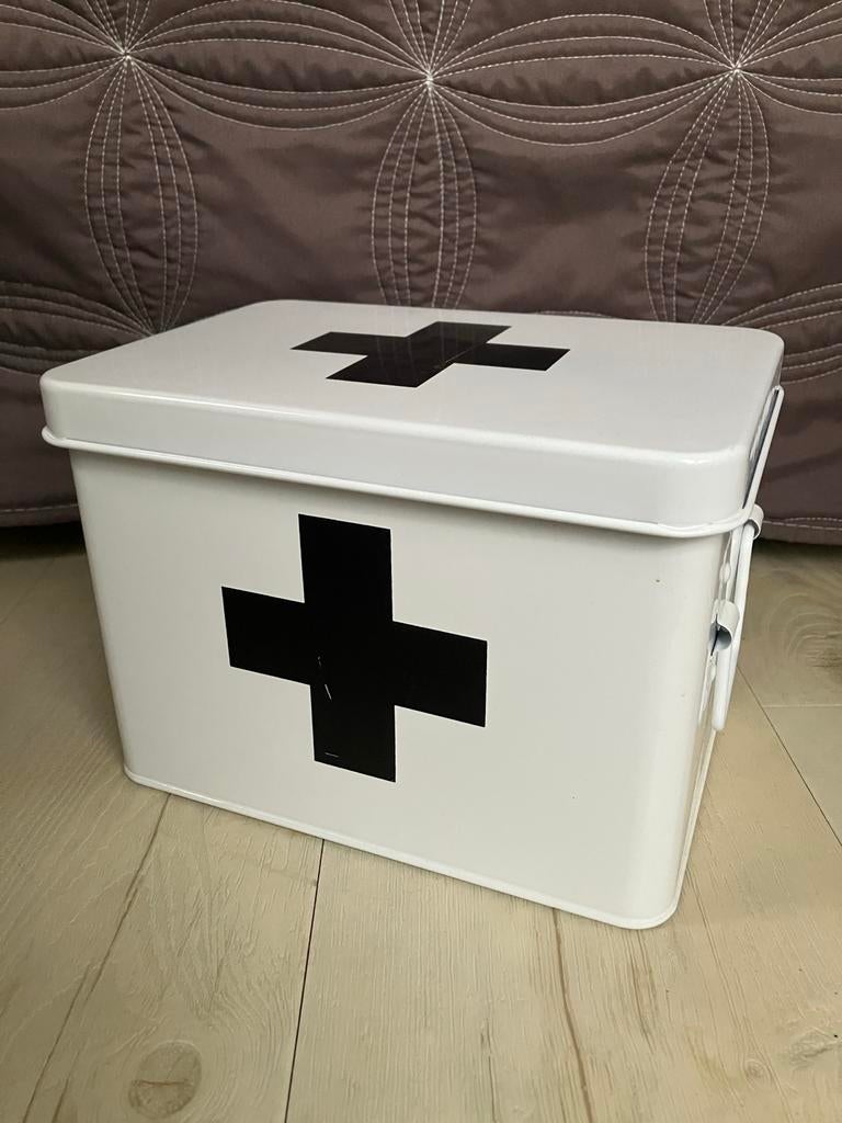 HEMA Opbergbox Medicijn Wit, Ophalen of Verzenden, Zo goed als nieuw, Metaal, Minder dan 50 cm