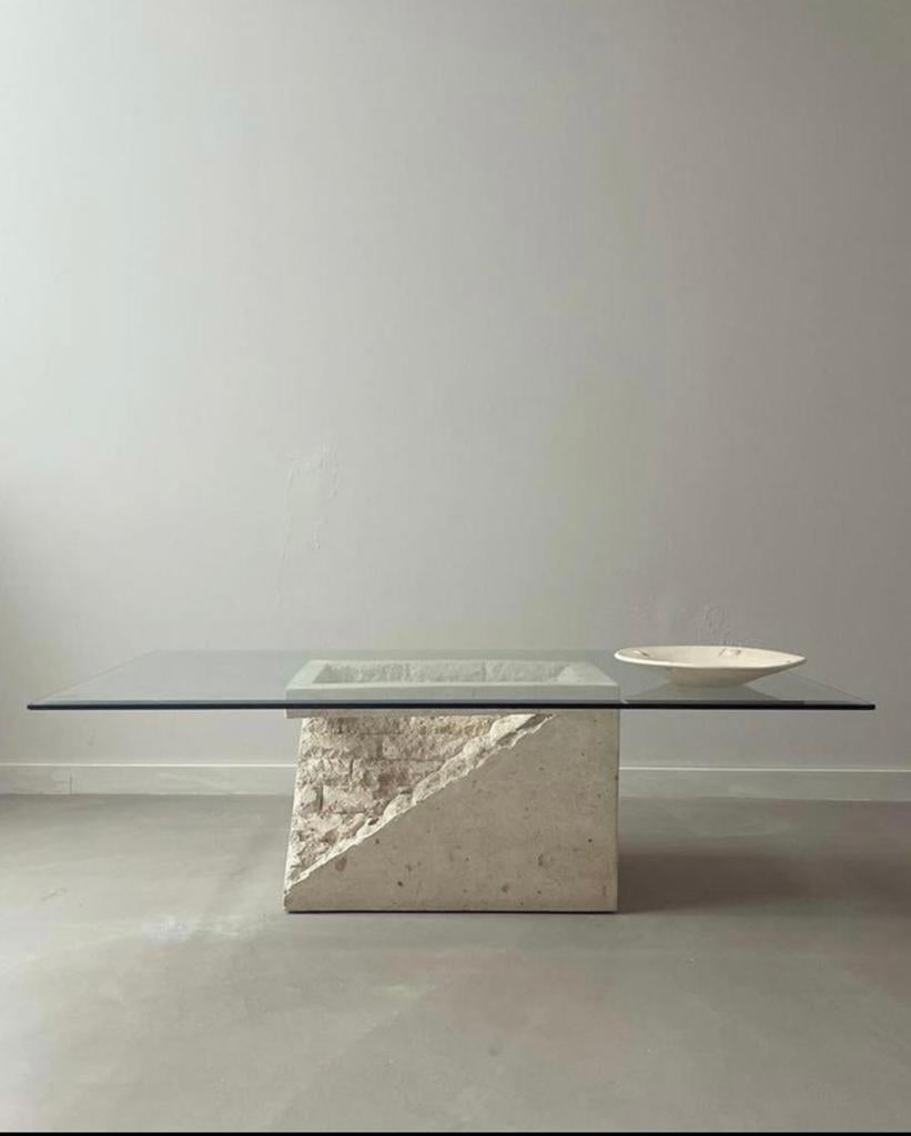 Unieke salontafel met glazen blad en stenen onderstel, Huis en Inrichting, Tafels | Salontafels, Ophalen, 100 tot 150 cm, 150 tot 200 cm
