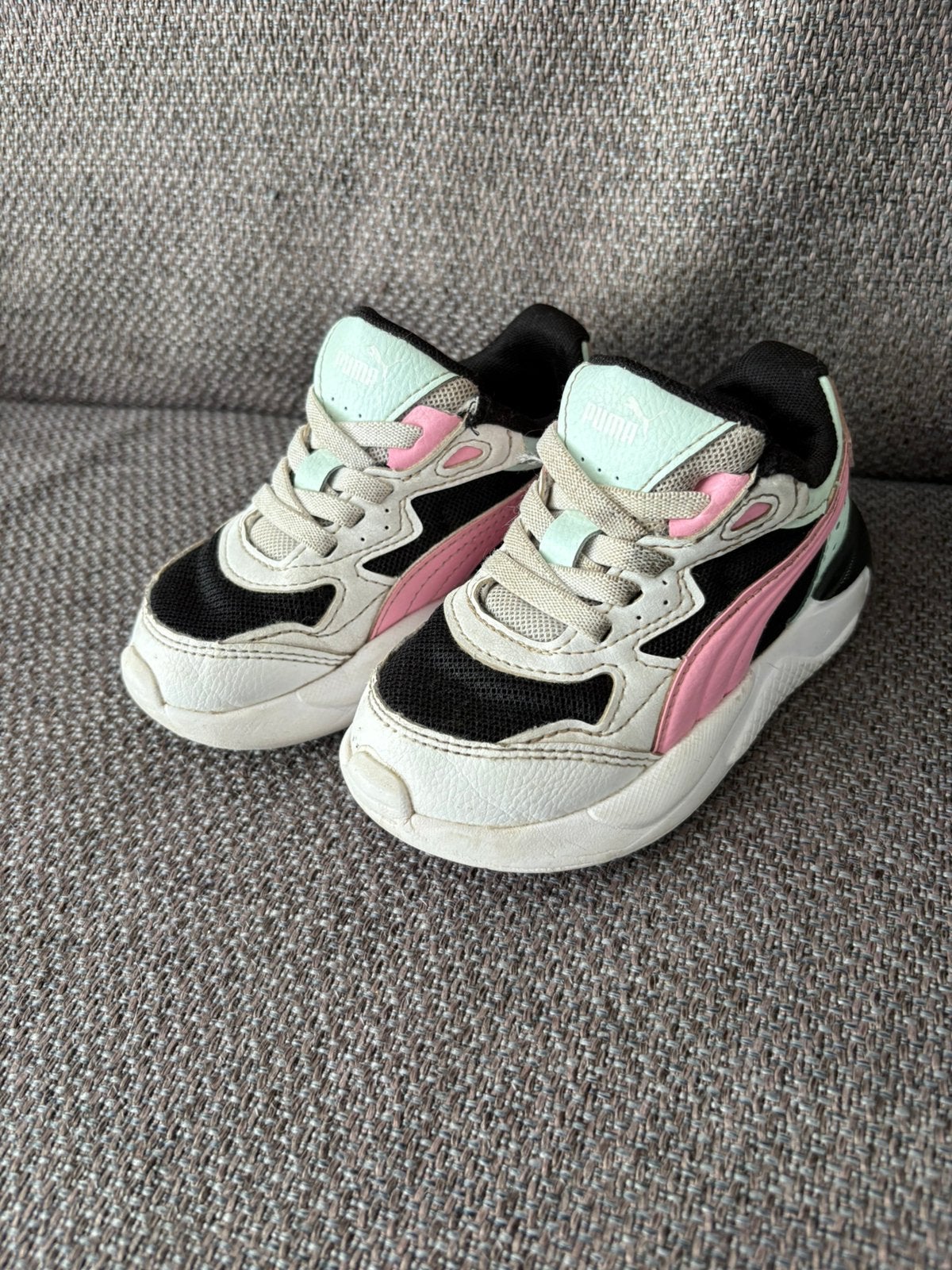 Puma maat 23 roze wit groen, Meisje, Ophalen of Verzenden, Gebruikt, Schoentjes
