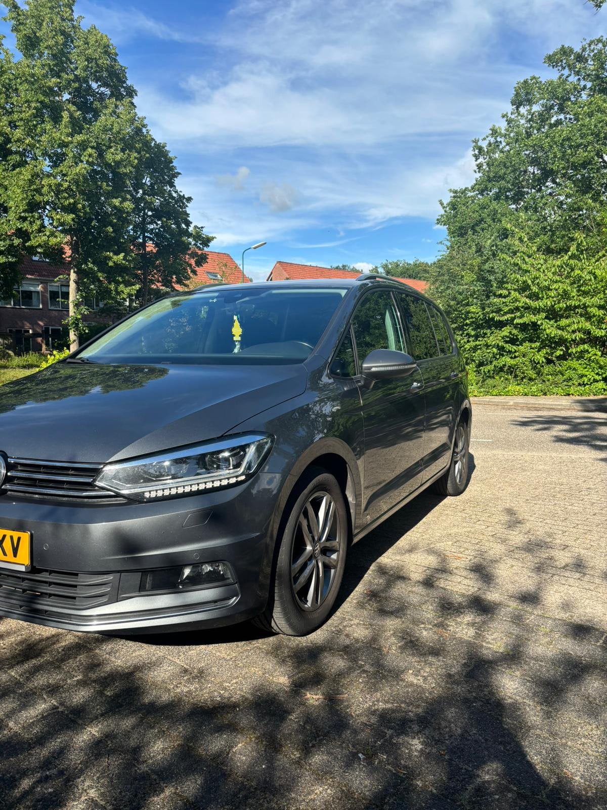 VW Touran Join 1.6TDI DSG 7P ACC LED Trekhaak Stoelverw., Stof, Zwart, 4 cilinders, 7 stoelen