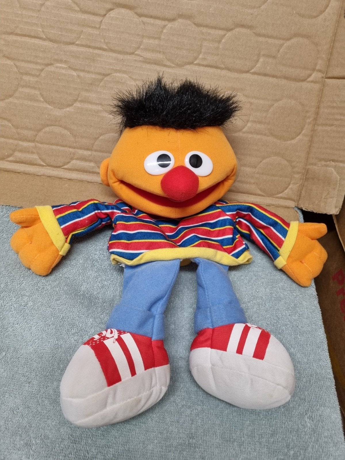 Sesamstraat ernie handpop knuffel nr 24, Ophalen of Verzenden, Overige typen