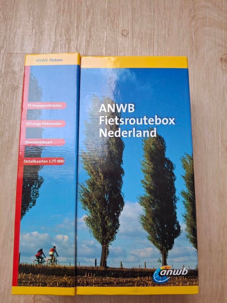 Fietsroute box / fietsroutes, Europa, Zo goed als nieuw, Reisgids of -boek, Ophalen