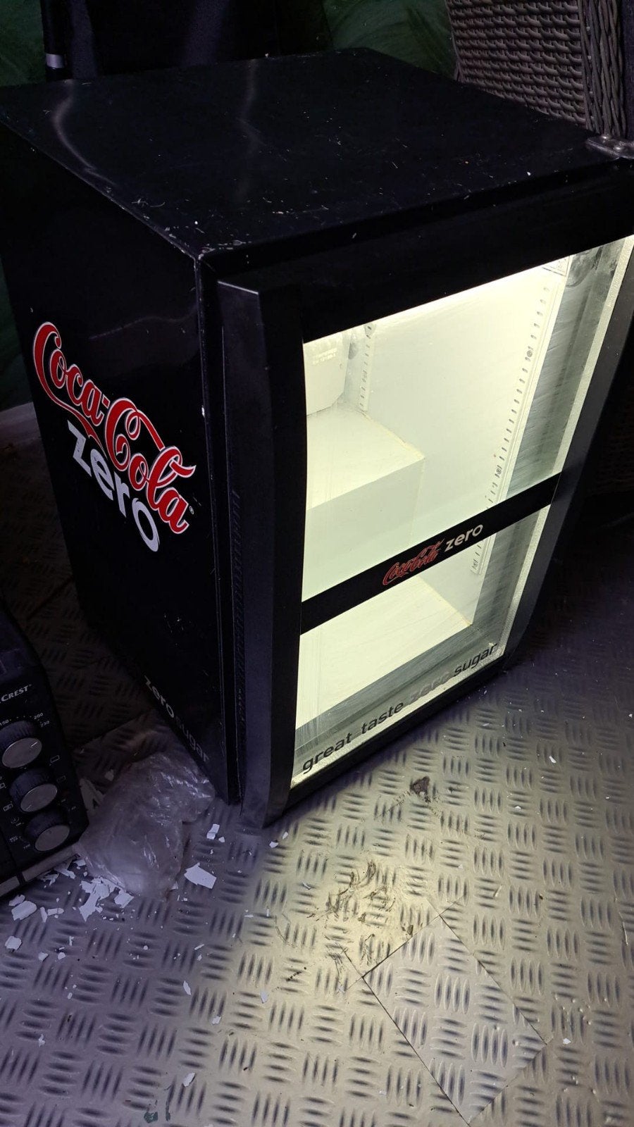 Coca-Cola Zero mini koelkast met glazen deur, Ophalen, Minder dan 75 liter, Zonder vriesvak, Gebruikt