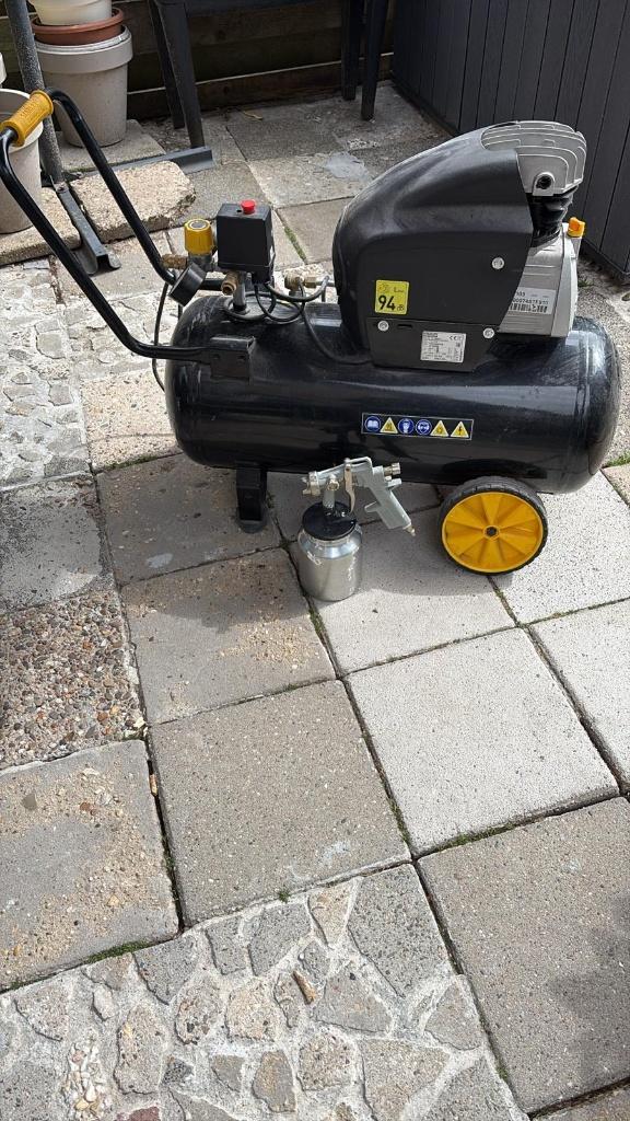 STANLEY FATMAX Luchtcompressor 50L, 10 Bar, 250 L/min, Ophalen, Zo goed als nieuw