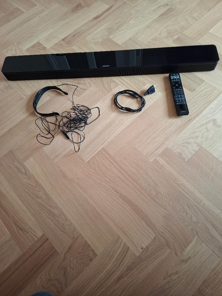 Bose Soundbar met afstandsbediening en accessoires, Audio, Tv en Foto, Soundbars, Ophalen, Zo goed als nieuw
