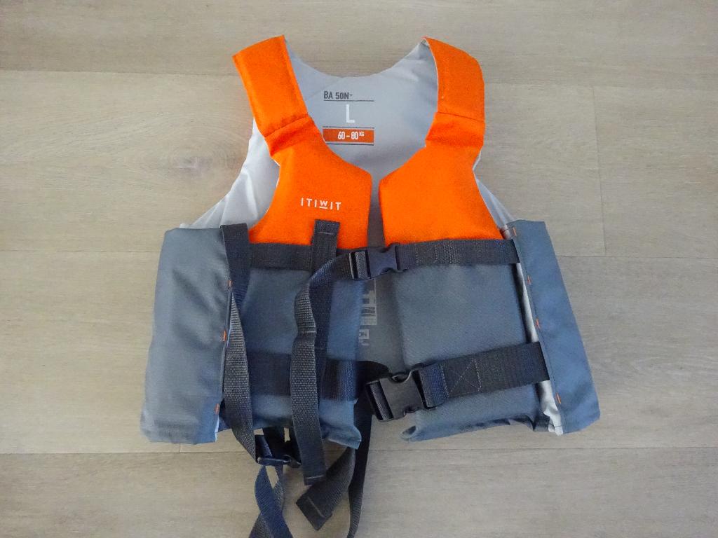 DECATHLON ITIWIT ZWEMVEST 60 - 80 KG ORANJE/GRIJS Z.G.A.N., Ophalen of Verzenden, Zo goed als nieuw, Dame of Heer, Reddingsvest of Zwemvest