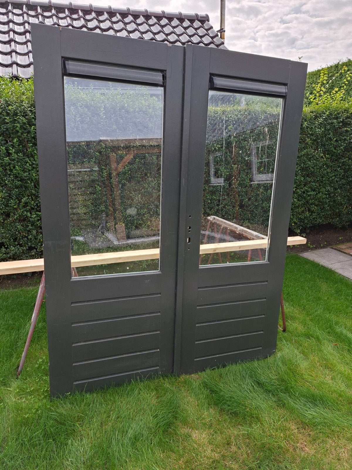 zware hardhouten stolpsteldeuren, Ophalen, Minder dan 250 cm, Schuur
